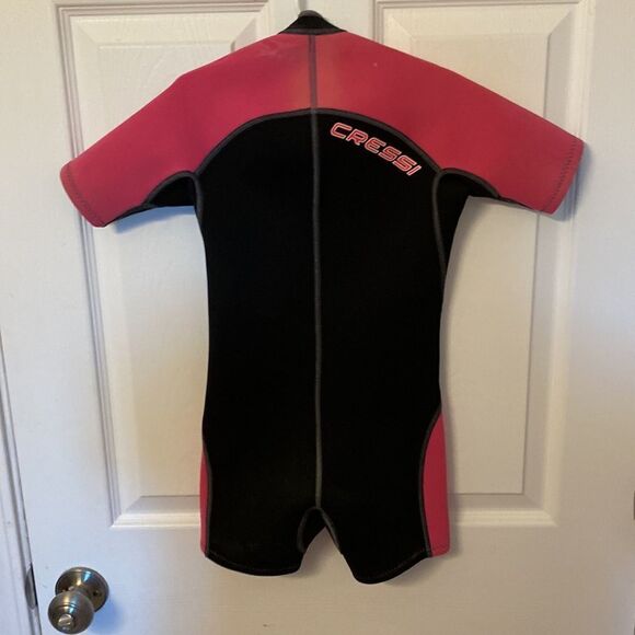 Cressida Lido kids pink 2mm short sleeve wet suit- size XS - Picture 4 of 7